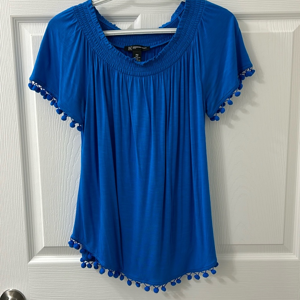 INC petite medium short sleeve top with bobbles